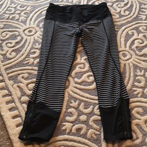 Lululemon Run Day Crop in Parallel stripe 🦄